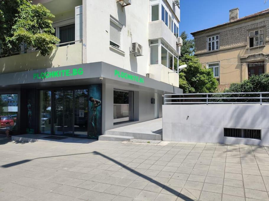 Topaz Beachfront Apartment Varna Exteriör bild